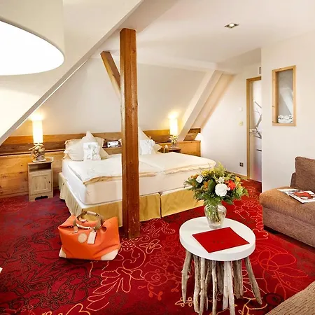 Hotel Restaurant Au Lion D'or 3*